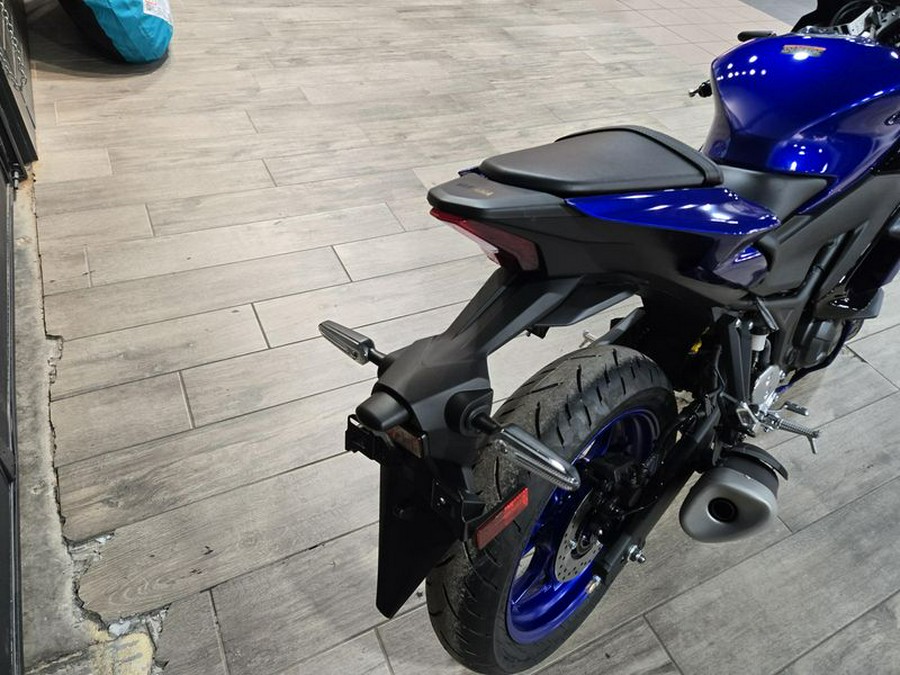 New 2025 YAMAHA YZFR3 ABS
