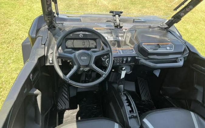 2025 Can-Am Commander XT 1000R