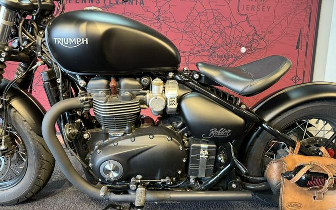 2018 Triumph Bonneville Bobber Black Matt Jet Black