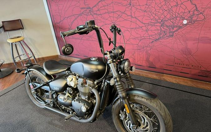 2018 Triumph Bonneville Bobber Black Matt Jet Black