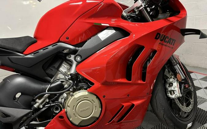 2024 Ducati Panigale V4 Red