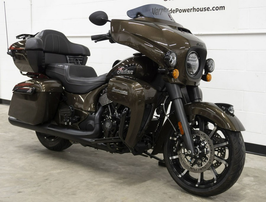 2023 Indian Motorcycle® Roadmaster® Dark Horse® Bronze Pearl Metallic