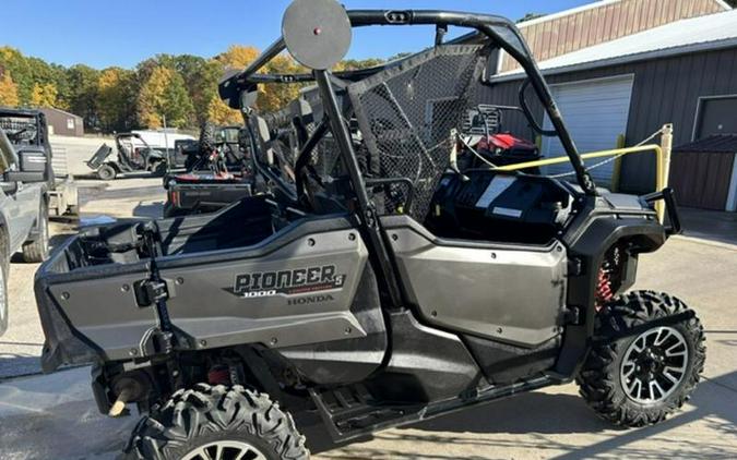 2017 Honda® Pioneer 1000 Limited Edition