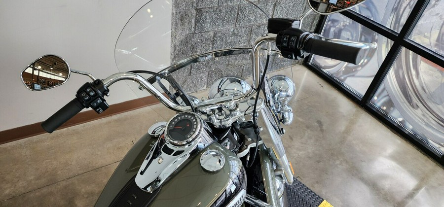 2021 Harley-Davidson® Heritage Classic 107 FLHC