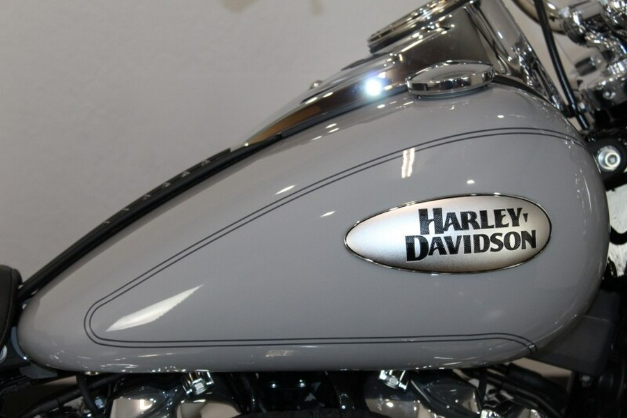 Harley-Davidson Heritage Classic 2024 FLHCS 84392232 BILLIARD GRAY W/ PINSTRIPE