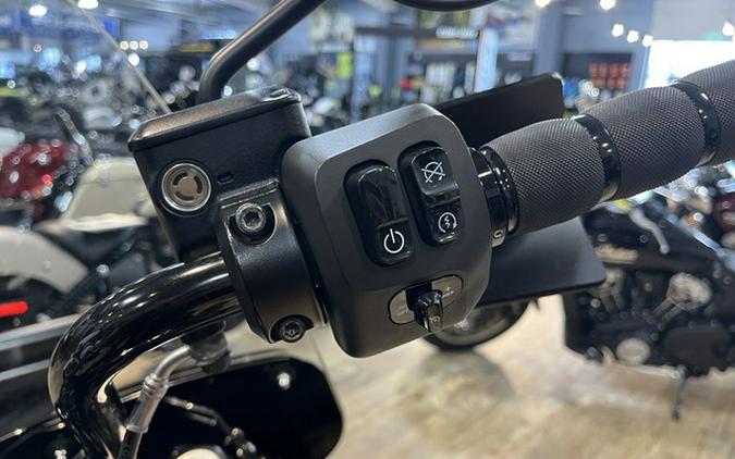 2023 Indian Chief Bobber Dark Horse