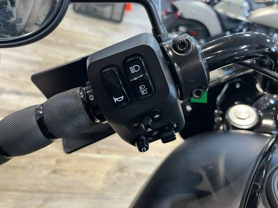 2023 Indian Chief Bobber Dark Horse