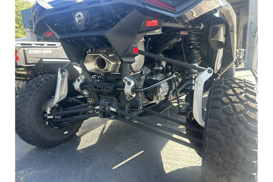 2024 Can-Am Maverick R X RS 999T DCT - Black