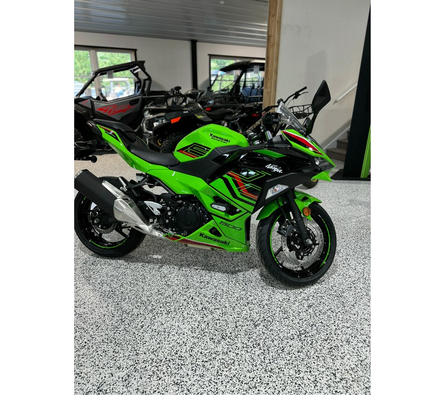 2024 Kawasaki Ninja 500 KRT Edition