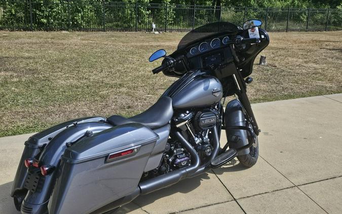 2021 Harley-Davidson® Street Glide® Special Gauntlet Gray Metallic - Black Finish