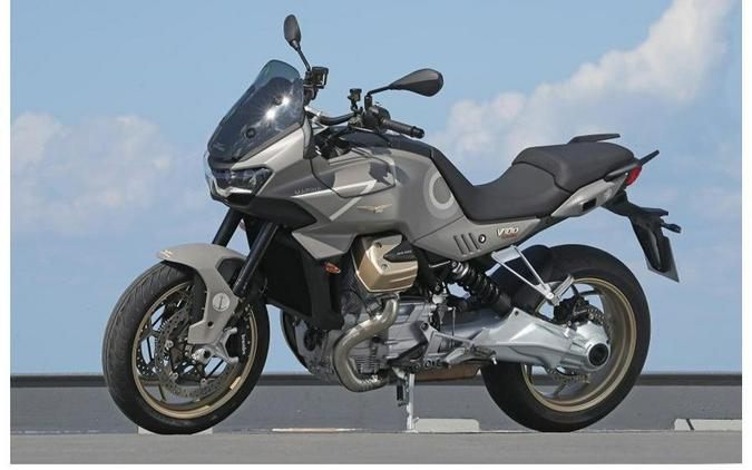 2023 Moto Guzzi V100 Mandello Aviazione Navale