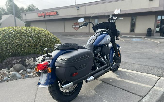 2023 Harley-Davidson Heritage Classic Billiard Blue/Billiard Gray – Black Finish