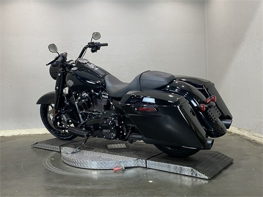 2023 Harley-Davidson Road King Special Vivid Black