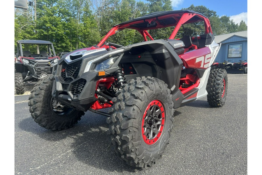 2024 Can-Am Maverick X3 X DS Turbo RR Red & Silver