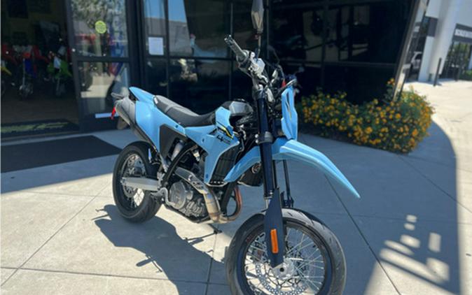 2025 Suzuki DR-Z 4SM