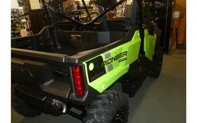 2023 Honda Pioneer 1000 Deluxe