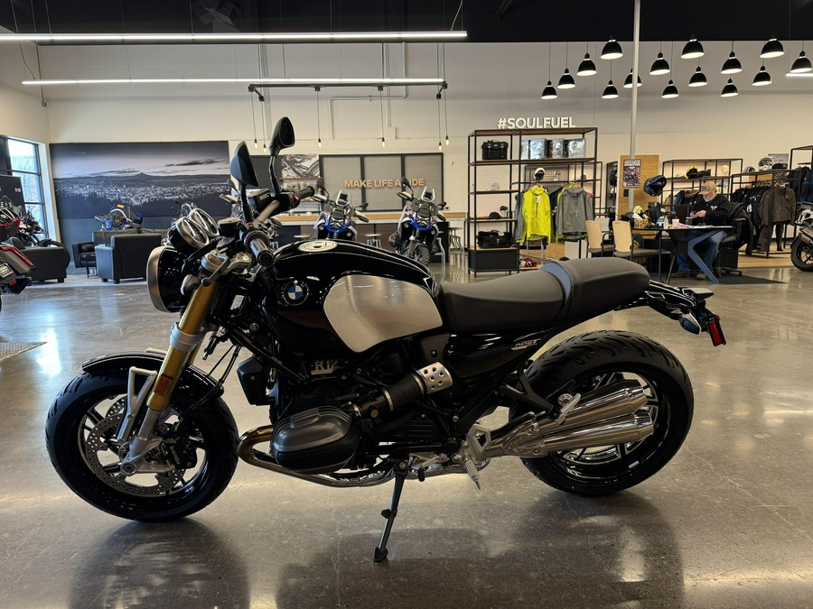 2025 BMW R 12 nineT - BLACK STORM METALLIC