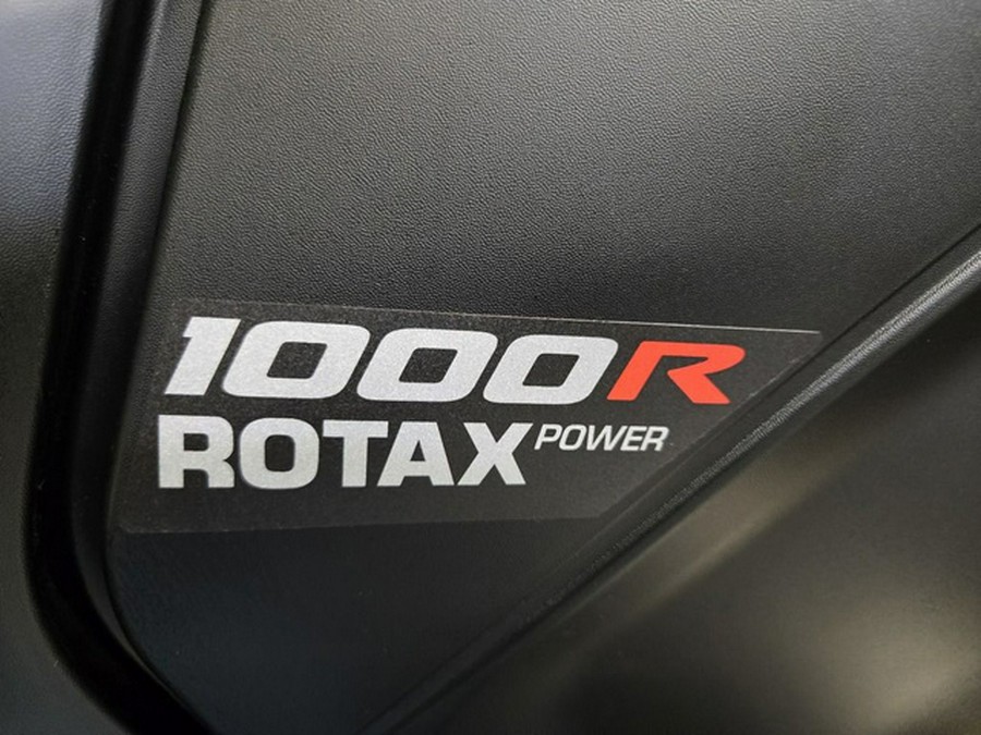 2026 Can-Am Outlander X Mr 1000R Loft Green Satin