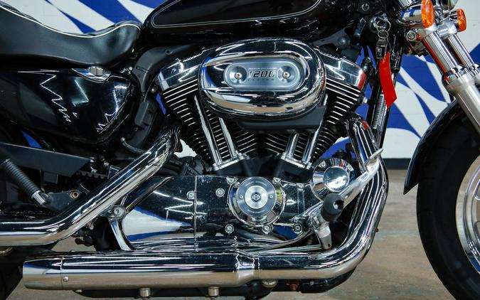 2011 Harley-Davidson® Sportster® 1200 Custom