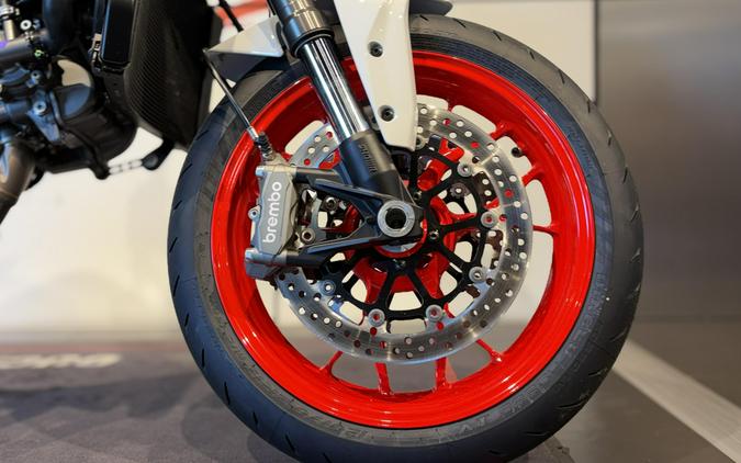 2027 Ducati MONSTER PLUS