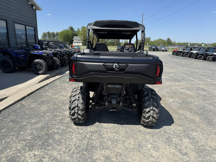 2025 Can-Am COMMANDER MAX XT 700