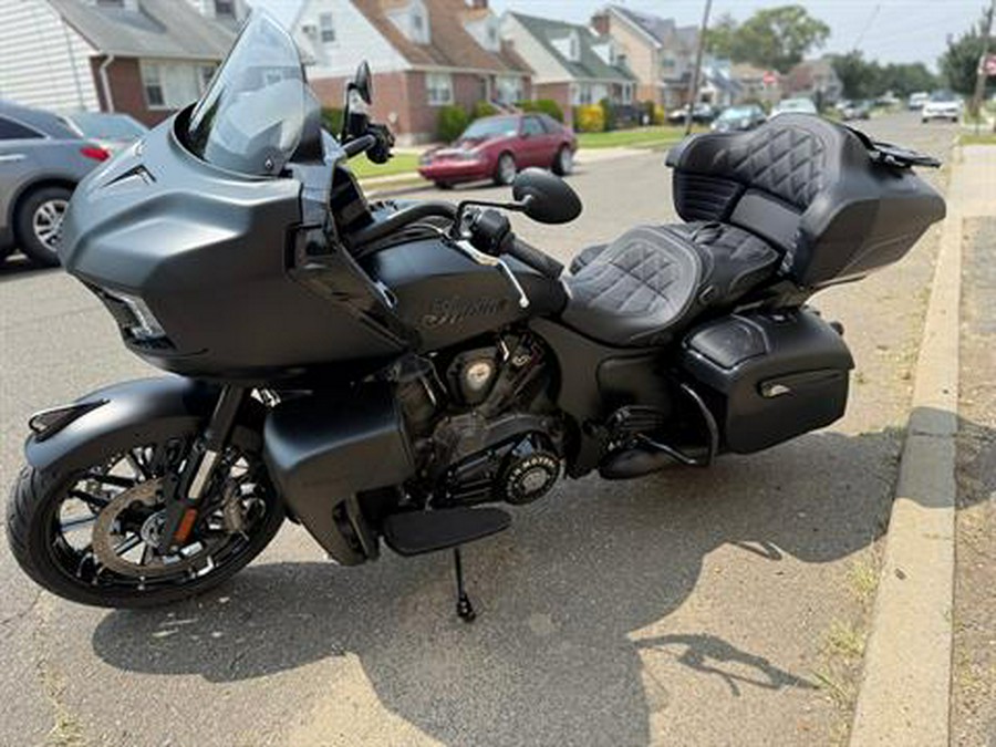 2025 Indian Motorcycle Pursuit® Dark Horse® with Powerband Audio Package