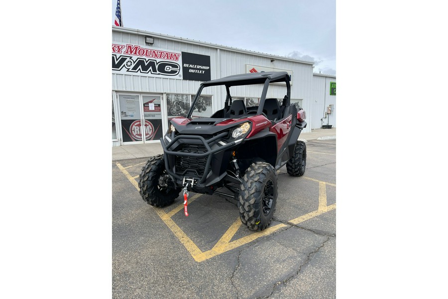 2024 Can-Am Commander XT 700 Red / Black