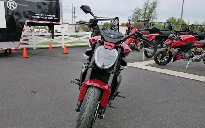 2026 Ducati XDiavel V4 Burning Red V4