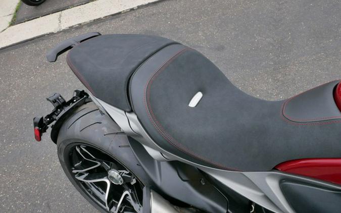 2026 Ducati XDiavel V4 Burning Red V4