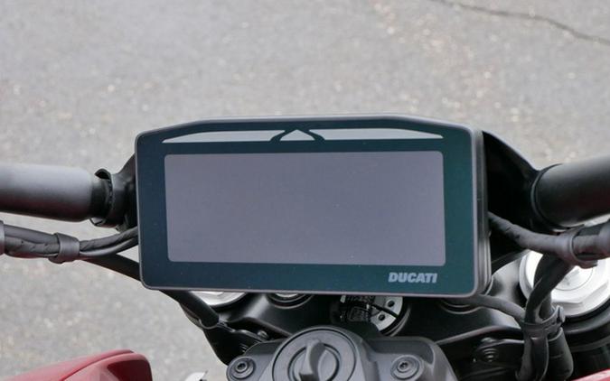 2026 Ducati XDiavel V4 Burning Red V4