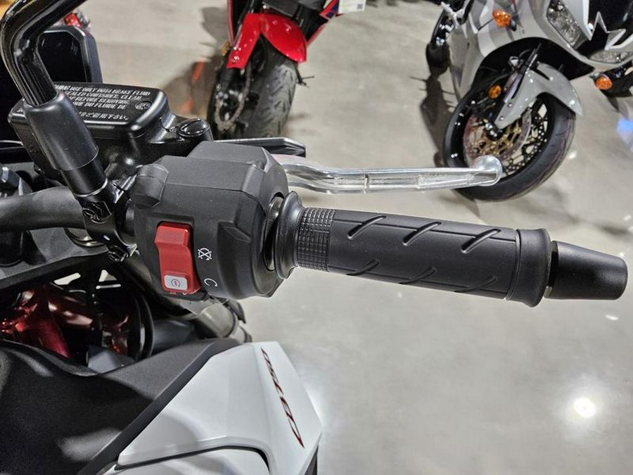 2025 Honda® CB750 Hornet