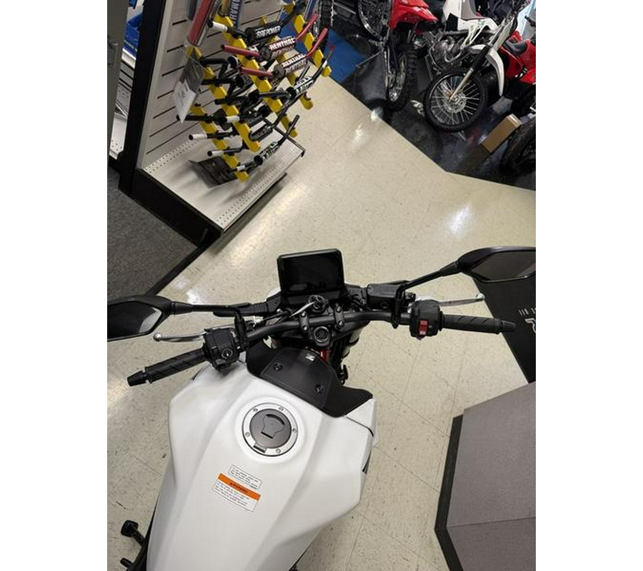 2025 Honda® CB750 Hornet