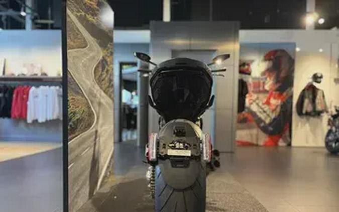 2026 Ducati DIAVEL V4