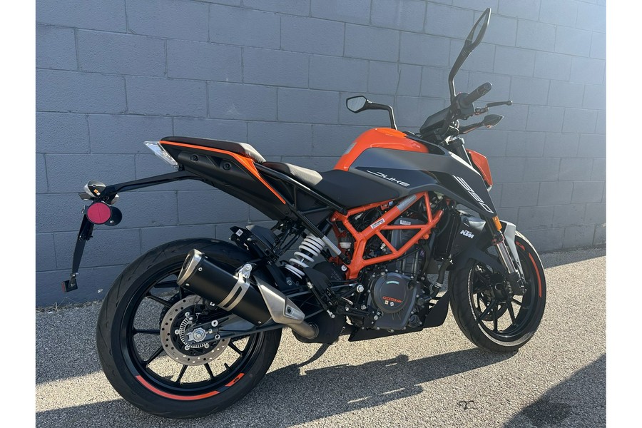 2023 KTM 390 Duke