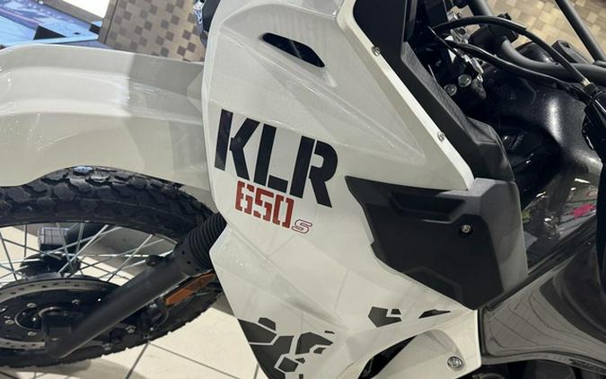 2025 Kawasaki KLR650 S Pearl Crystal White/Metallic Carbon Gra