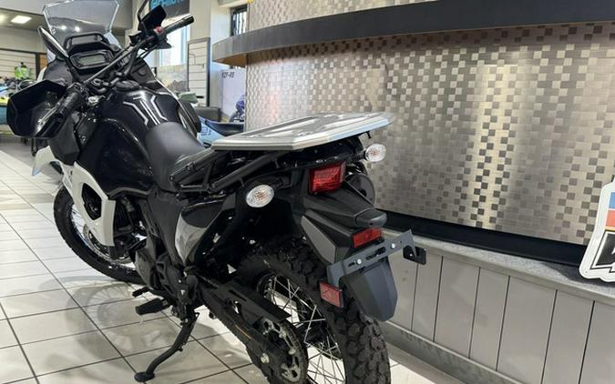 2025 Kawasaki KLR650 S Pearl Crystal White/Metallic Carbon Gra