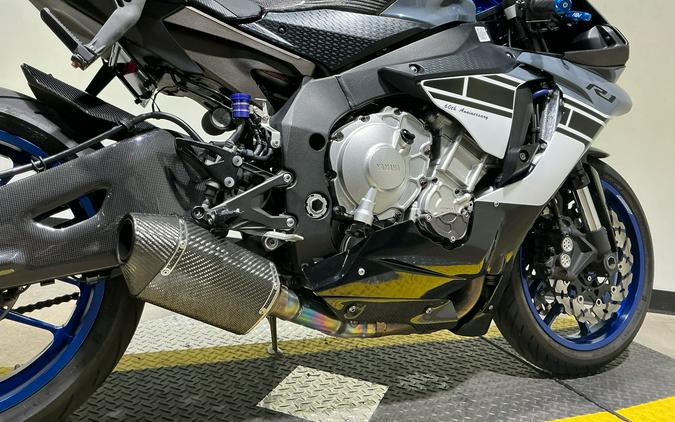 2016 Yamaha YZF-R1S