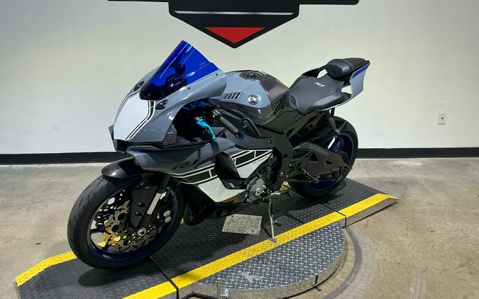 2016 Yamaha YZF-R1S