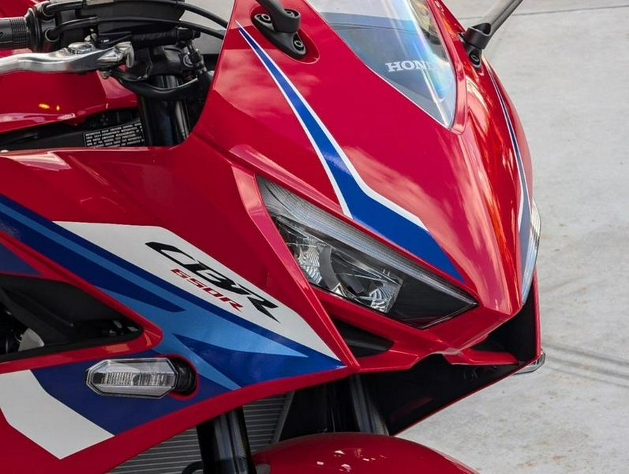 2025 Honda® CBR650R E-Clutch