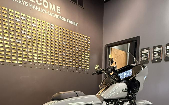 2025 Harley-Davidson® Road Glide® Billiard Gray