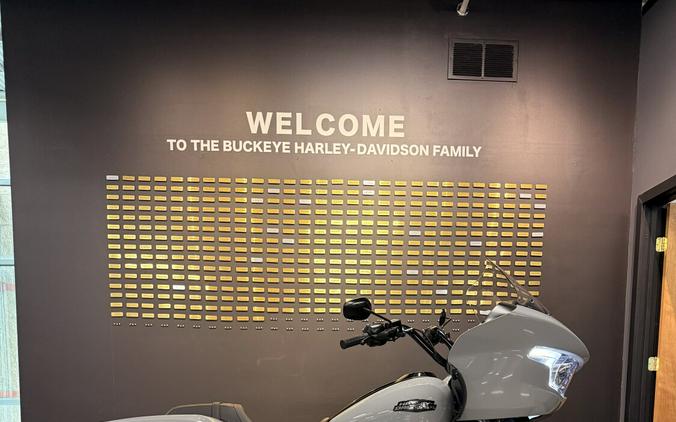 2025 Harley-Davidson® Road Glide® Billiard Gray