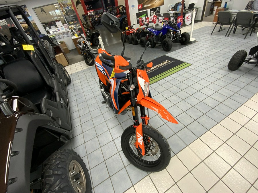 2024 KTM SMC 690 R