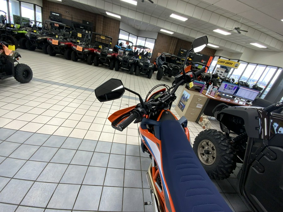 2024 KTM SMC 690 R