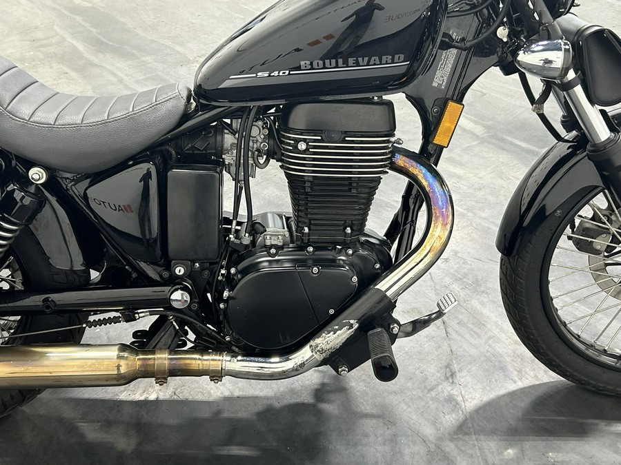 2017 SUZUKI BOULEVARD