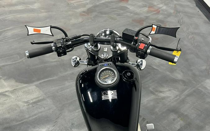 2017 SUZUKI BOULEVARD