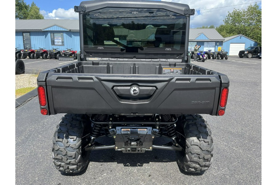 2025 Can-Am Defender DPS CAB HD9