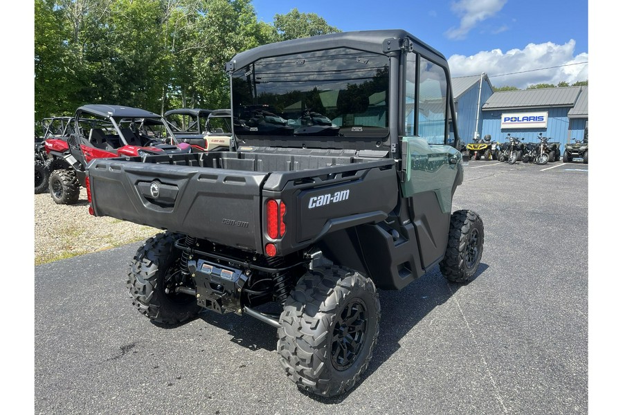 2025 Can-Am Defender DPS CAB HD9