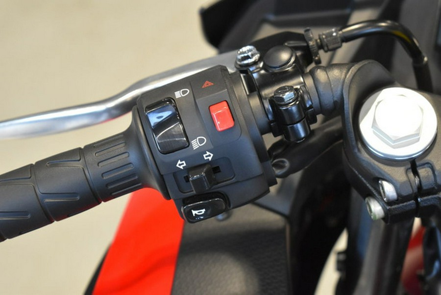 2025 Kawasaki Ninja 500 ABS Passion Red/Metallic Flat Spark Bla
