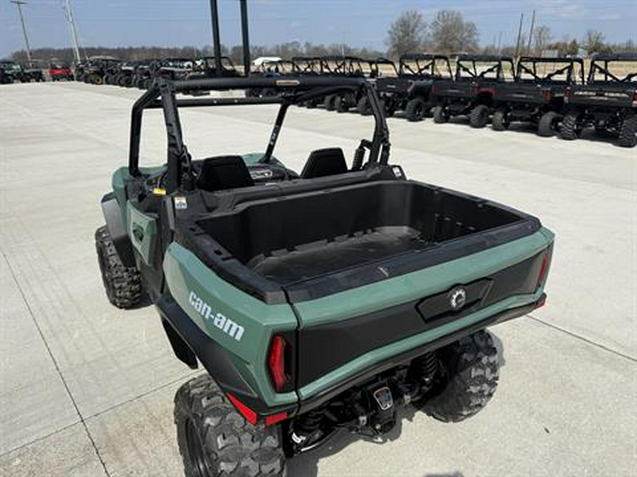 2026 Can-Am Commander DPS 700
