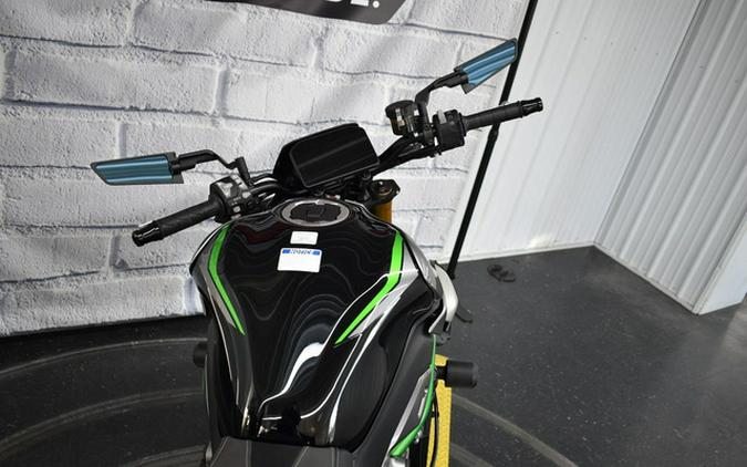 2025 Kawasaki Z900 SE ABS